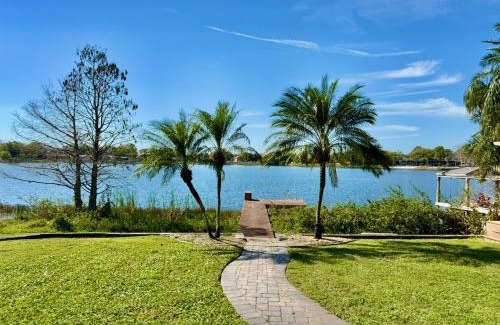 Dover Shores West Casa | Lakefront and Pool 4bed Orlando House Near Downtown 20 minutes from Attractions