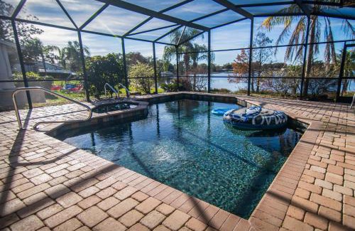 Dover Shores West Casa | Lakefront and Pool 4bed Orlando House Near Downtown 20 minutes from Attractions