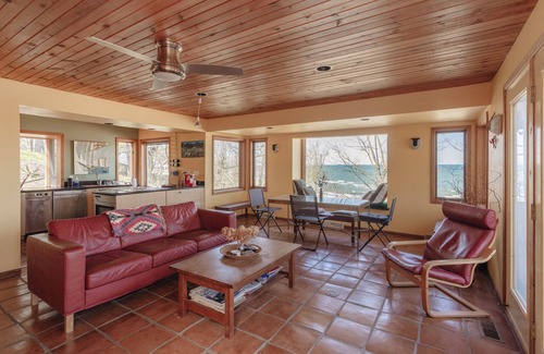 Lakeside Casa | Lakefront Architect Home, Private Assn Beach Below, 5 Decks