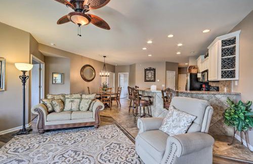 Camdenton Apartamento | Lakefront Balcony and Pool Access Camdenton Condo