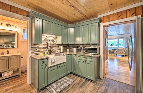 Battle Creek Casa | Lakefront Battle Creek Home w/ Fishing Dock!