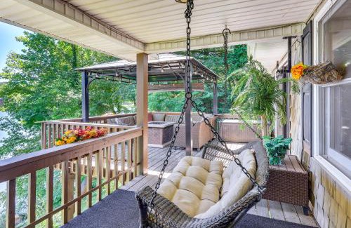 Blairsville Casa | Lakefront Blairsville House with Game Room and Hot Tub