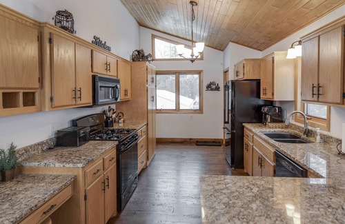 Crosslake Casa | LAKEFRONT Cabin*Sandy swim beach*Crystal clear water