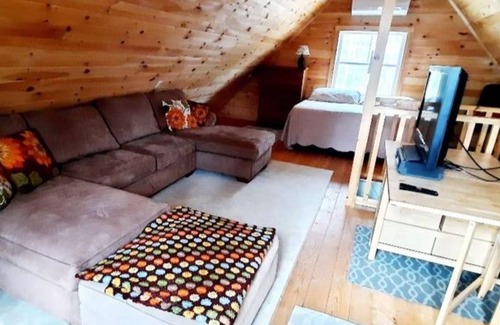 Orland Cabina | Lakefront camp featuring a small lodge and 3 cabins - Sleeps up to 20 guests.