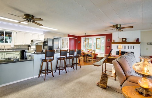 Longtown Casa | Lakefront Canadian Gem: Fire Pit, Decks & Grills