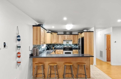 Wise Casa | Lakefront Charming 3-Bedroom home at Lake Gaston