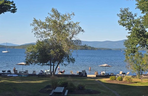 Gilford Condominio | Lakefront Condo-Foliage and VIEWS