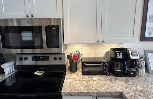 Orson Cabaña | Lakefront Cottage - Dog Friendly