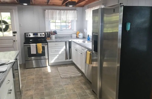 Otis Apartamento | Lakefront Cottage in the Berkshires