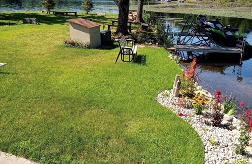 Harrison Cabaña | Lakefront Cottage/Sutherland Lake -All Sport Lake-Pet Free