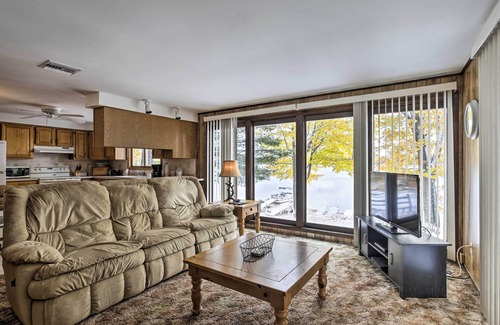 Eagle River Cabaña | Lakefront Eagle River Cottage w/ Private Dock