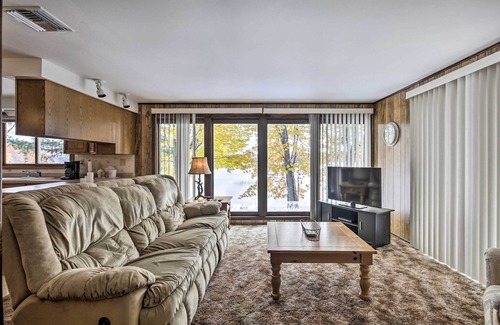 Eagle River Cabaña | Lakefront Eagle River Cottage w/ Private Dock