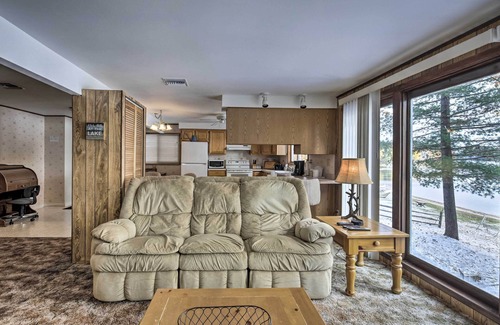 Eagle River Cabaña | Lakefront Eagle River Cottage w/ Private Dock