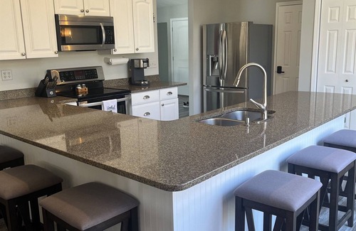 Marion Casa | Lakefront escape! Boat Dock, Fishing, Kayaks! Near Hiking, Wineries, Marinas!!