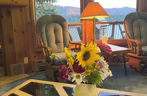 Hayden Lake Casa | Lakefront Family Retreat. Swim, sun, boat, beach, float, fish, relax, dream.