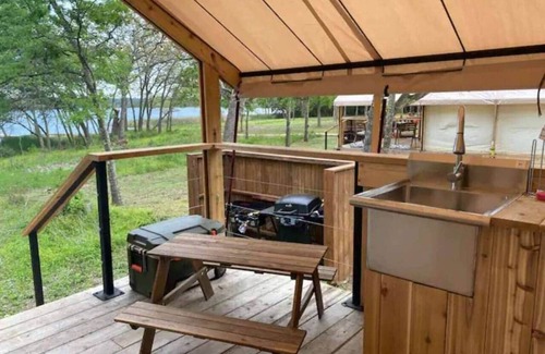 Bastrop Cabina | Lakefront Glamping Safari Tent #8: The Careyes