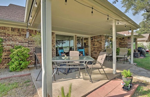 Granbury Casa | Lakefront Granbury Getaway Boat, Swim and Fish