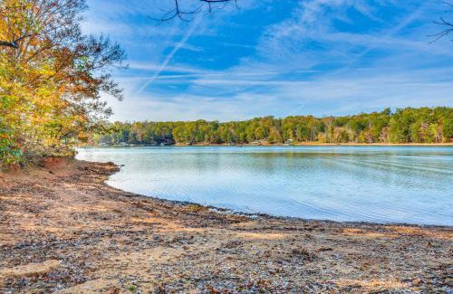 Reed Creek Casa | Lakefront Hartwell Retreat with Gas Grill and Deck!
