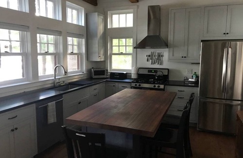 Union Casa | Lakefront Home in Coastal Maine