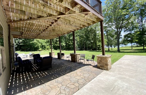 Spring City Casa | LAKEFRONT HOME ON WATTS BARR LAKE WITH BOAT DOCK
