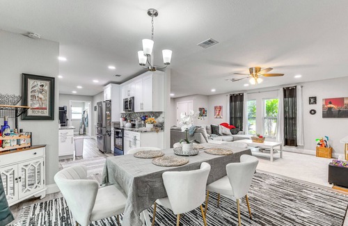 Spring Hill Casa | Lakefront Home w/ Heated Pool, Near Disney