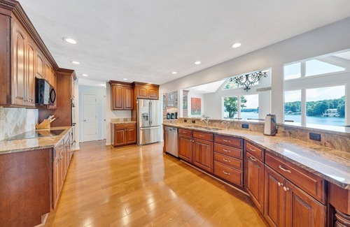 North Shore Casa | Lakefront home with private dock