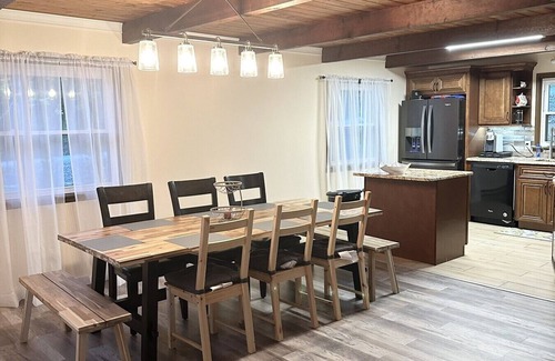 East Stroudsburg Casa | Lakefront house in the Pocono Stroudsburg Bushkill