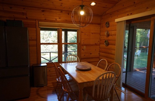 Necedah Casa | Lakefront House with Amazing Sun Room and Jacuzzi!!!