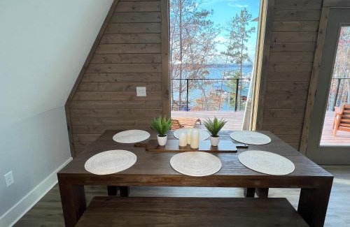 Seneca Casa | Lakefront Keowee Luxury Cottages 129
