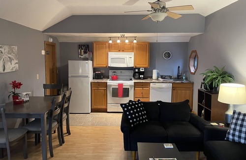 Geneva-on-the-Lake Apartamento | LAKEFRONT LOFT - ESCAPADA DE PAREJAS PERFECTAS