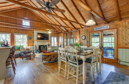 Chesapeake Ranch Estates-Drum Point Casa | Lakefront Log Cabin Retreat 3br-2ba Hot tub and Kayaks