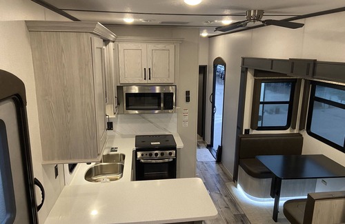 Mayes County Casa | Lakefront luxury 5th wheel on Lake Hudson. No cleaning fees!