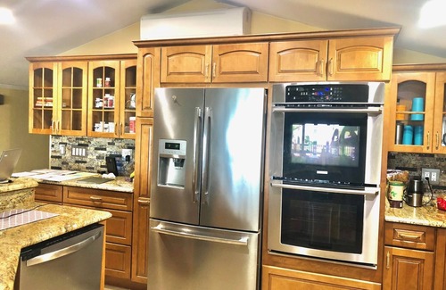 West End Casa | LAKEFRONT MARINA HOME- 3 DECKS, SUNSET VIEWS, 12 MIN TO FR QTR