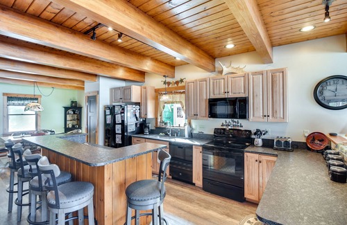 Errol Cabaña | Lakefront New Hampshire Hideaway w/ Deck & Views