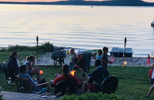 Beulah Casa | LAKEFRONT- en Big Platte Lake- COZY MODERN VINTAGE RETREAT