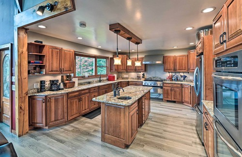 Oneonta Casa | Lakefront Oneonta Estate w/ Fire Pit + Deck!
