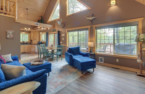 Brill Cabina | Lakefront Retreat: Deck, Grill & Private Dock!