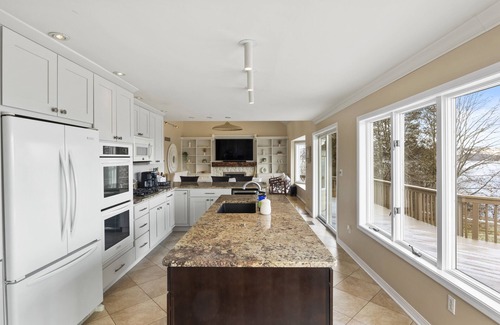 Holcomb Casa | Lakefront Retreat with Breathtaking Views!