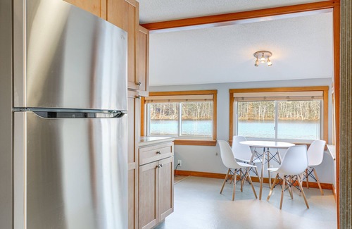 Salem Casa | Lakefront Salem Retreat - Fish, Swim, Kayak & More