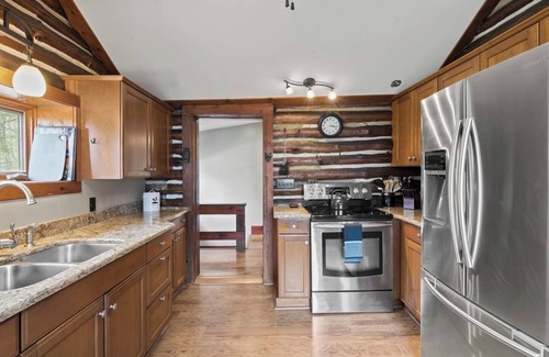 Geneva Casa | Lakefront | Seneca Wine Trail | Hot Tub | Dock