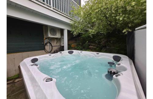 St-Ferdinand Chalet De Esquí | Lakefront Spa - Chez Bernard L'Hermite