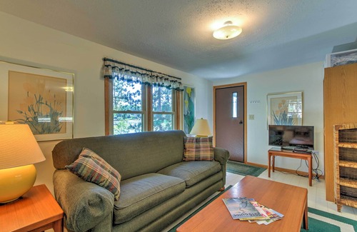 Westfield Apartamento | Lakefront Westfield Studio Cabin w / Fire Pit & Dock