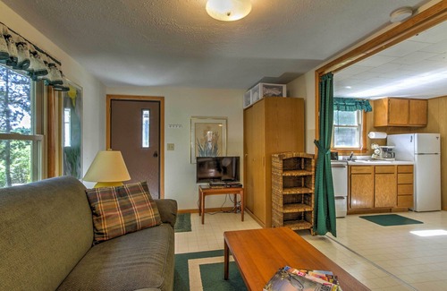 Westfield Apartamento | Lakefront Westfield Studio Cabin w / Fire Pit & Dock