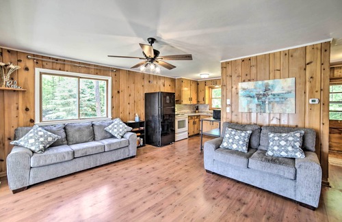 Brazeau Cabaña | Lakefront Wisconsin Cottage w/ Dock & Hot Tub!