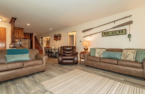 Ashtabula Casa | Impresionantes puestas de sol de Este Lakehurst Bungalow