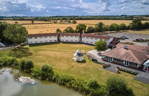 Deanshanger Hotel | Lakehurst Park