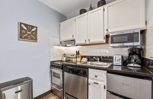 South Lake Tahoe Condominio | Lakeland Hotel Style Studio Condo - Prime Location