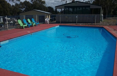 Kalimna Alquiler De RV | Lakes Caravilla Caravan Park