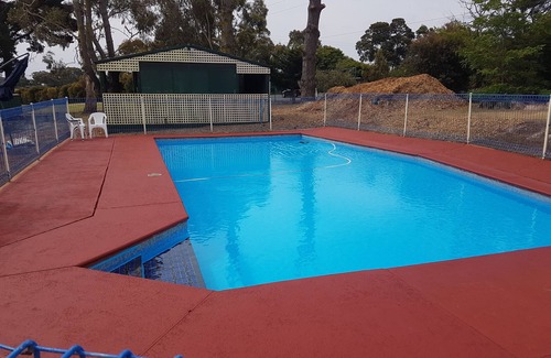 Kalimna Alquiler De RV | Lakes Caravilla Caravan Park