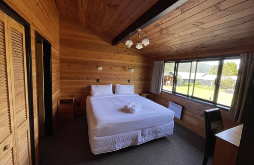 Lake Okataina Cabina | Lakes Lodge Okataina